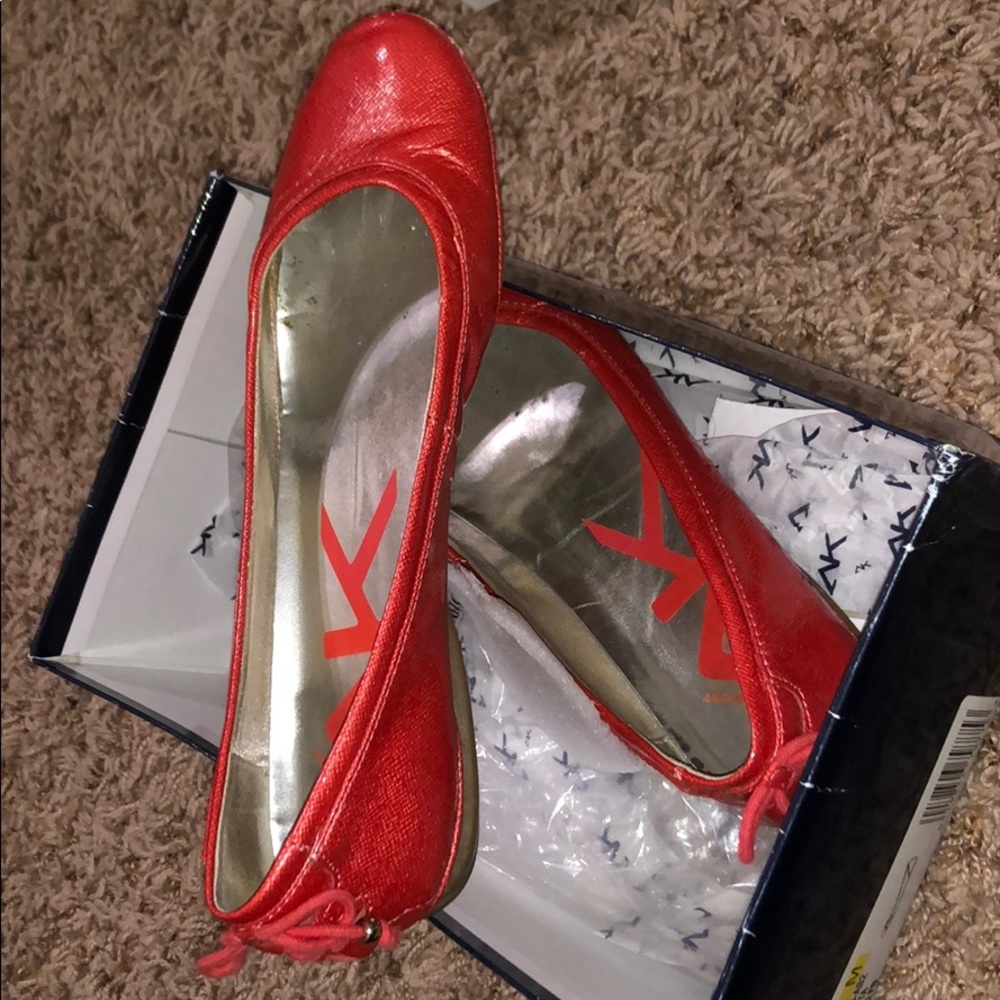 Anne Klein sport red flats